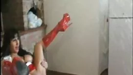 Mehukas blondi ystäv ...