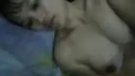 Äiti hyppää kukko il ...